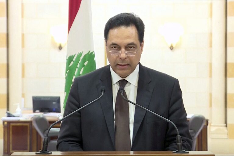 Lebanon PM announced the resignation of the government