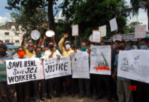 BSNL workers against SLA