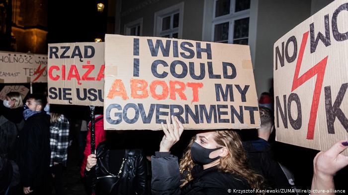 poland abortions protest| Courtesy: Deutsche Welle