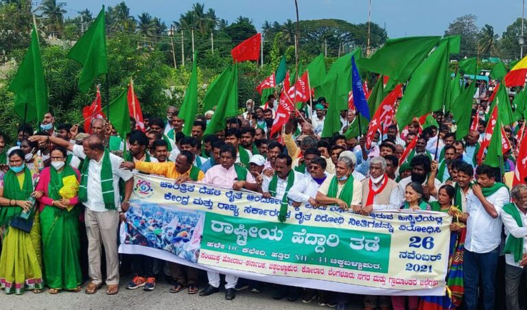 Karnataka Farmers Block Key Highways across the State: Glimpses